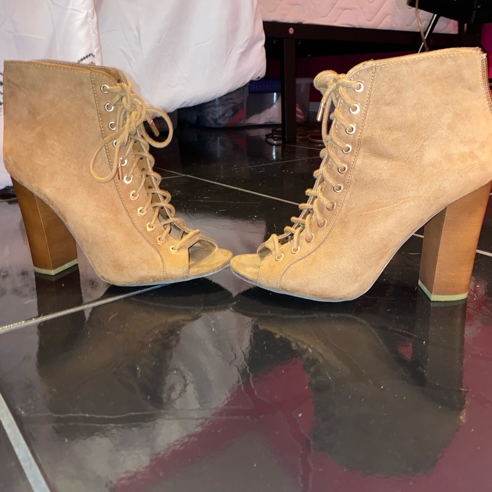 Bamboo wool heels
